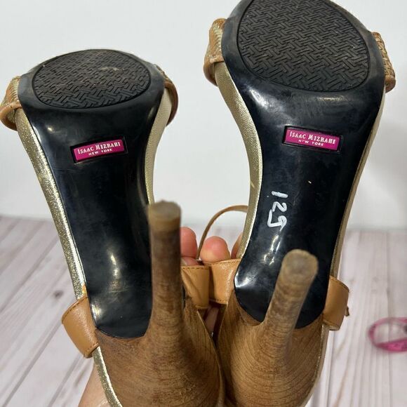 Isaac Mizrahi Isbelle Gold Tan Leather Woven Strap Heels - Picture 10 of 10